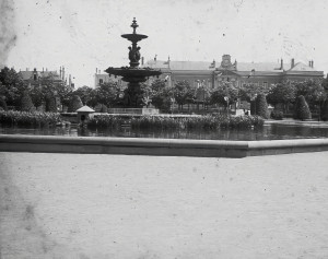 Angers, fontaine du Mail (S)