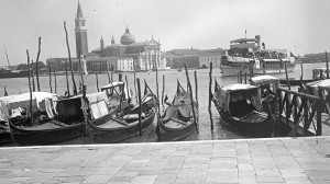 Venise, gondoles (S)