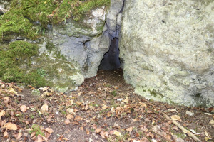 Chèvre-Roche Cave, entrance (I)
