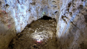 Chèvre-Roche Cave, interior (P)