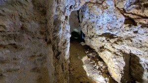 Chèvre-Roche Cave, interior (P)