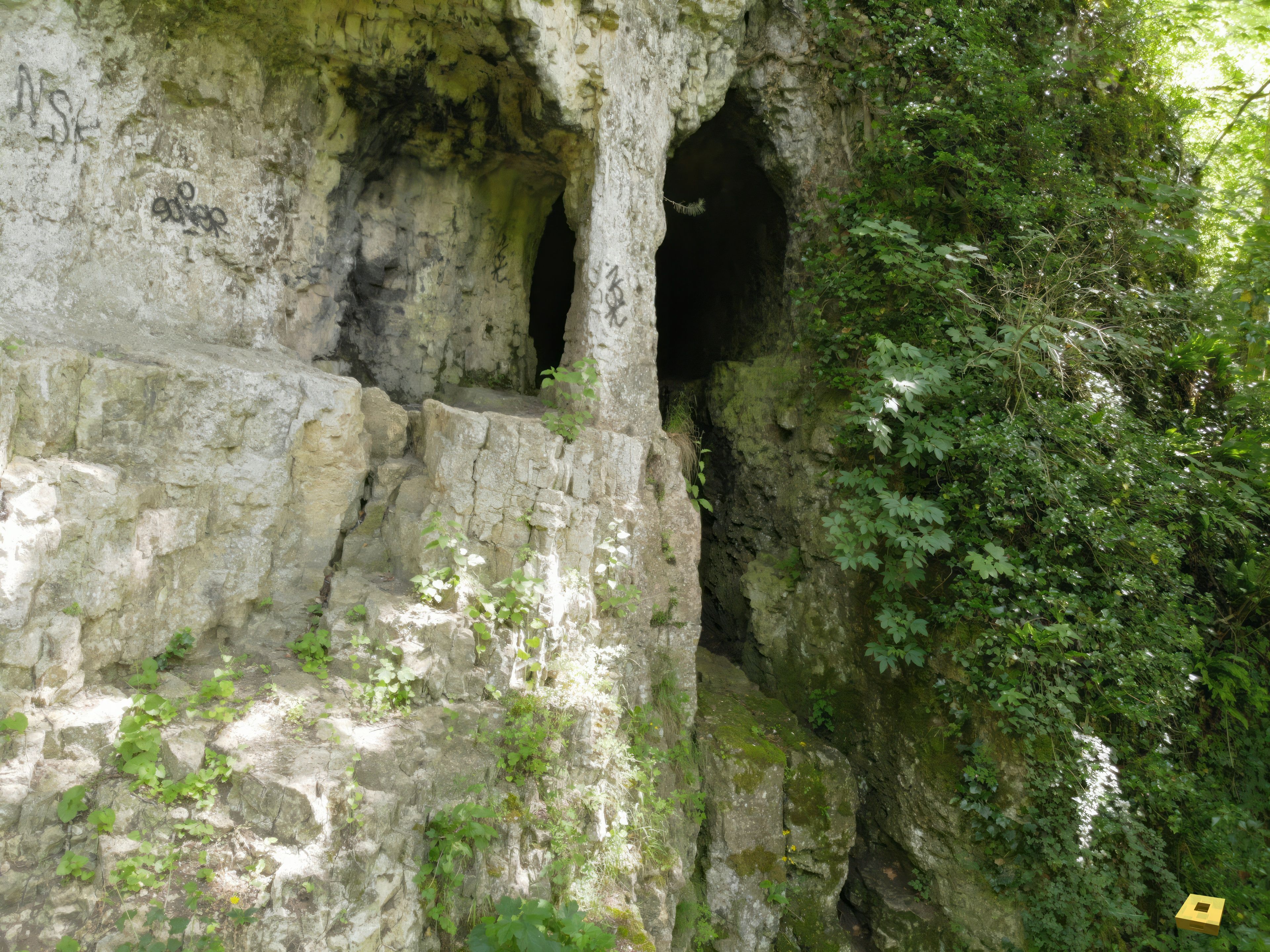 Hell's Cave, exterior (I)