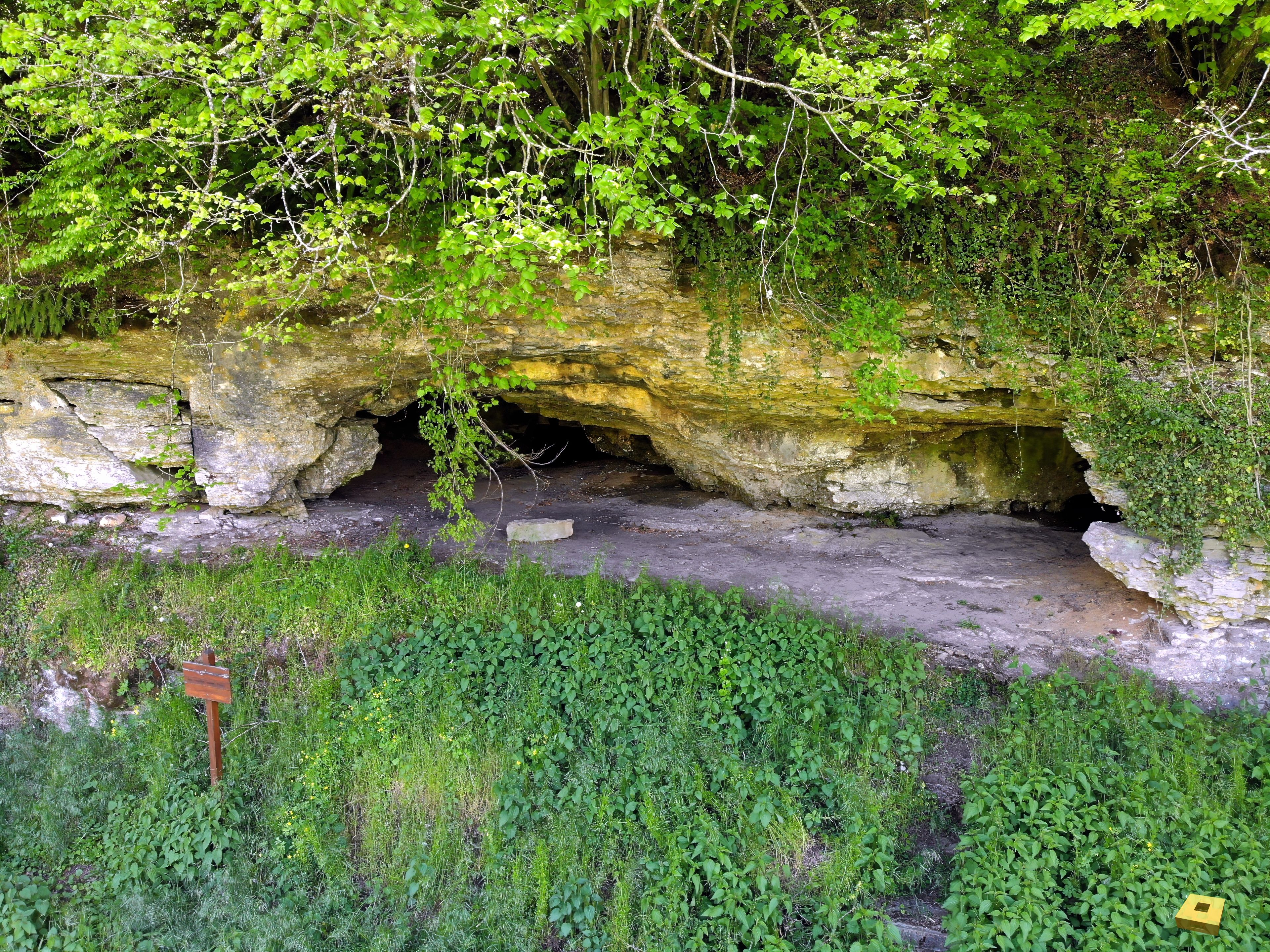 Bazoilles, la roche aux fées (I)