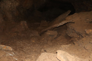 Pierre la Treiche, grotte - 8945 (I)