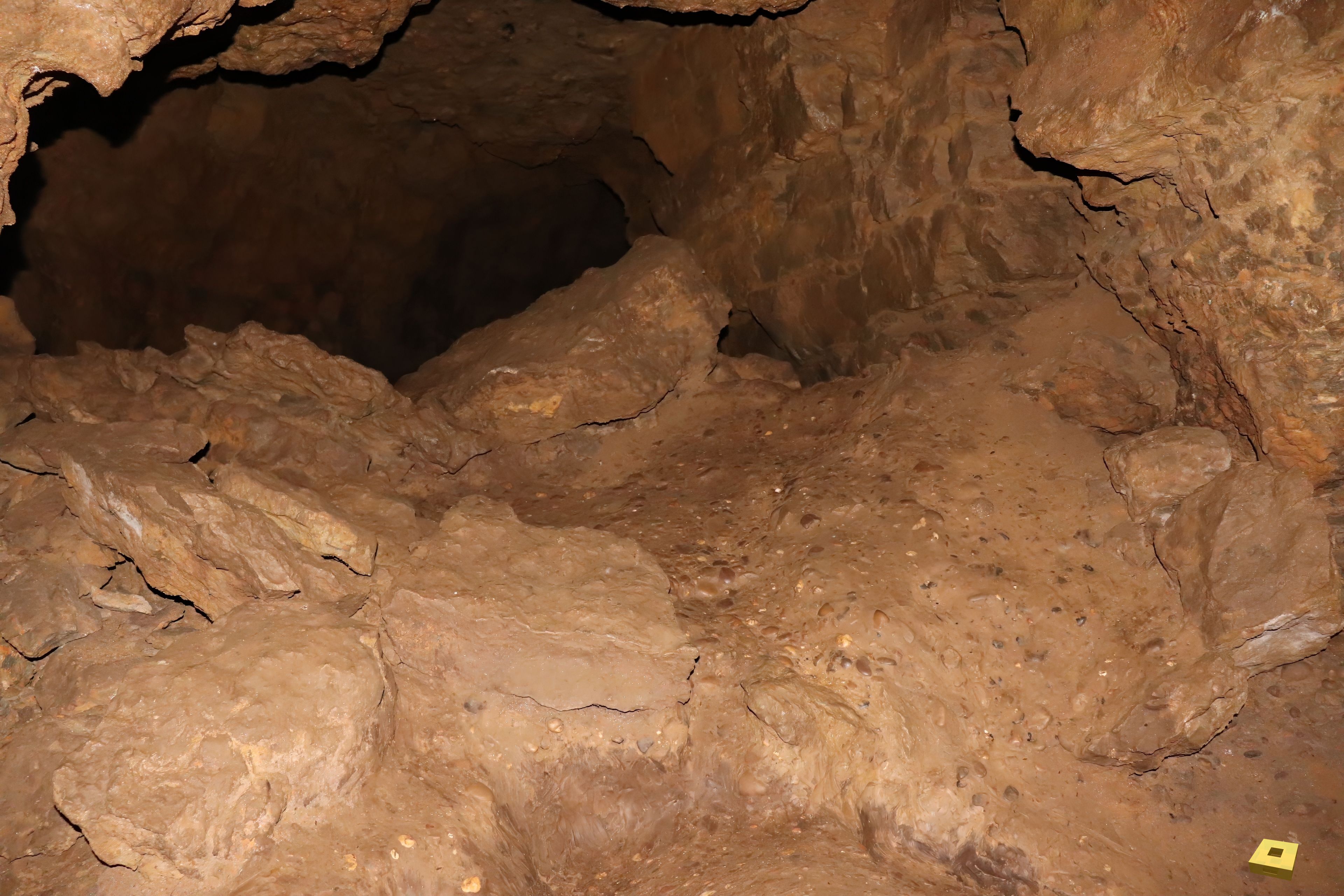 Pierre la Treiche, grotte - 8928 (I)