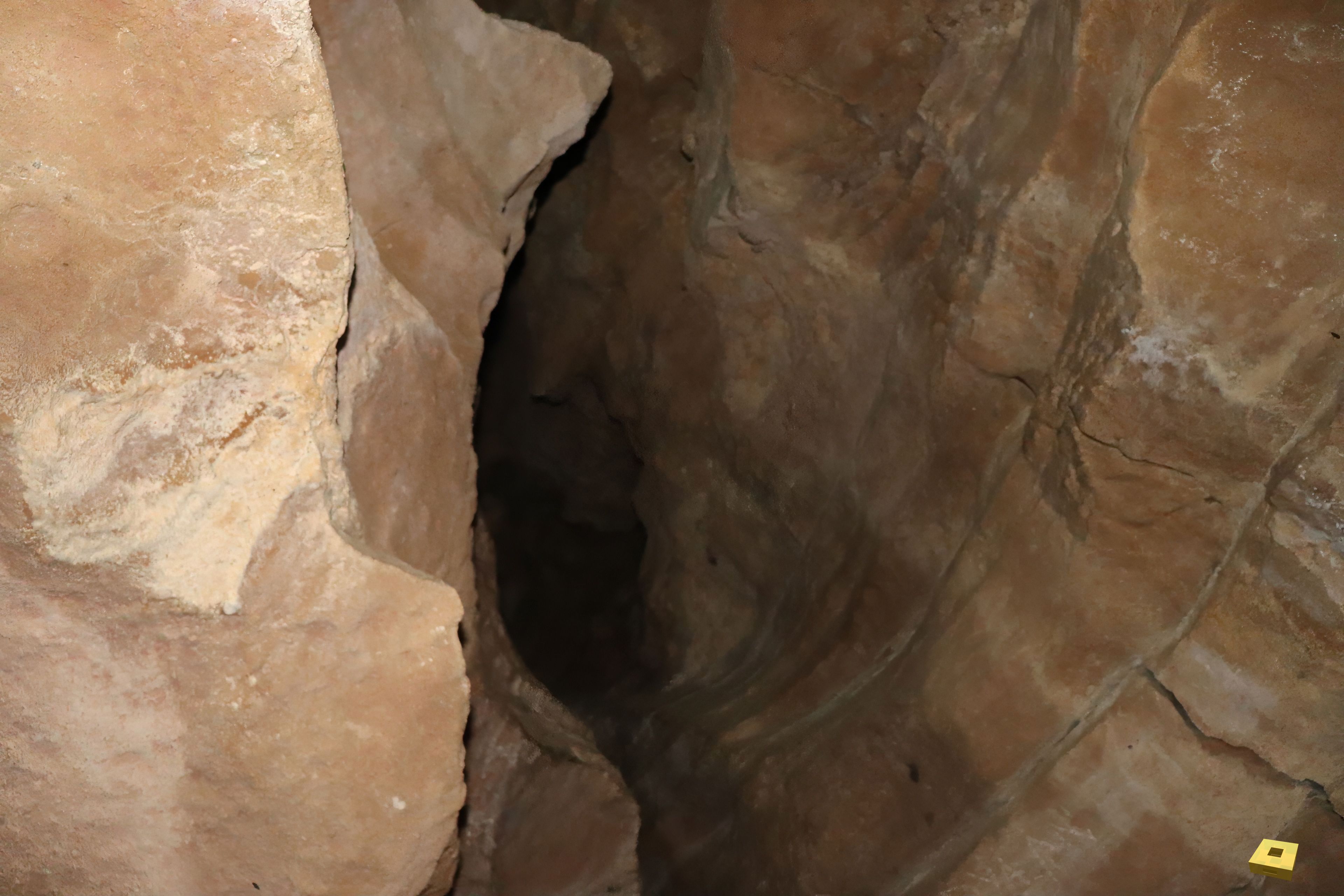 Pierre la Treiche, grotte - 9022 (I)