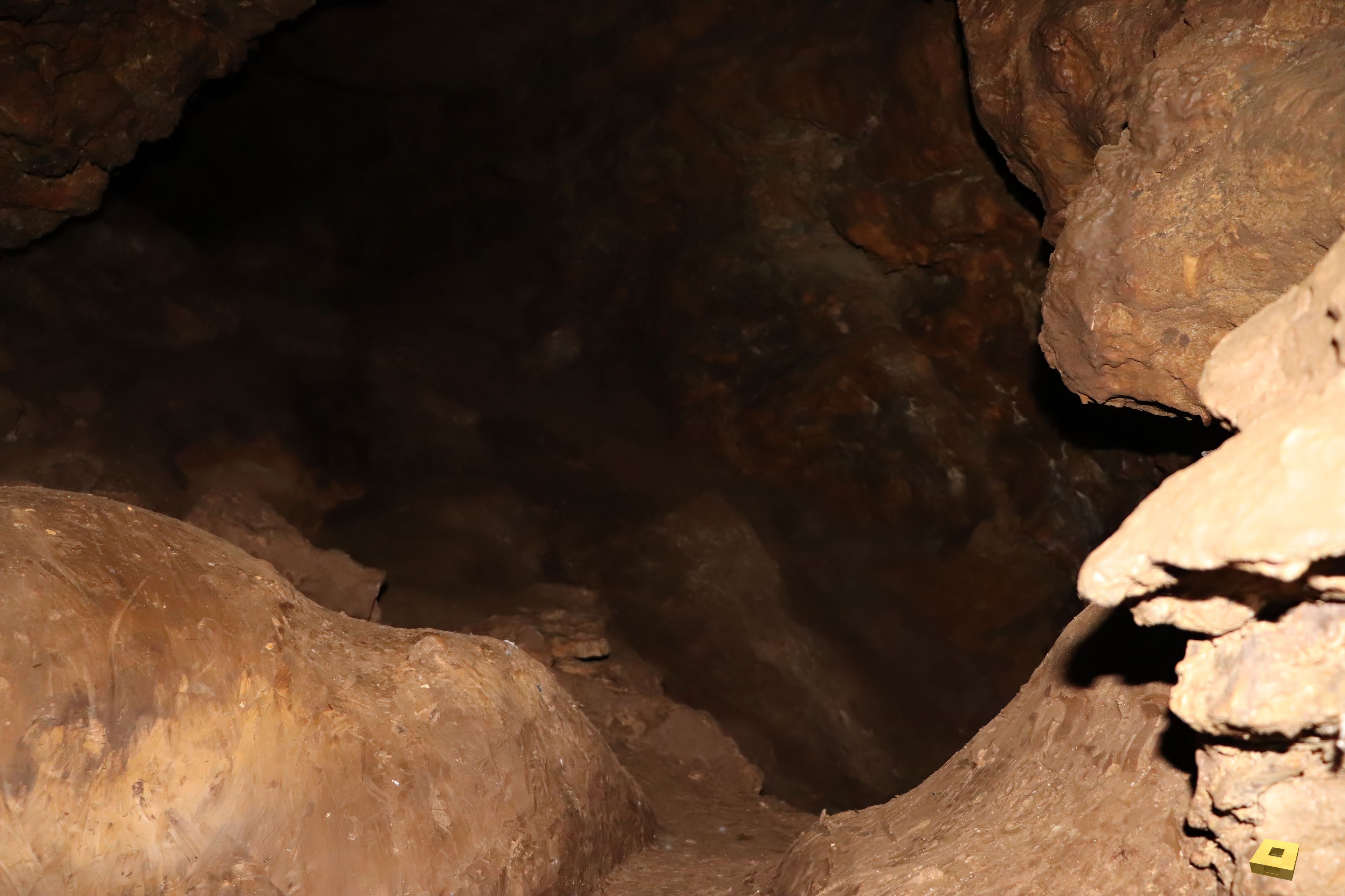 Pierre la Treiche, grotte - 8927 (I)