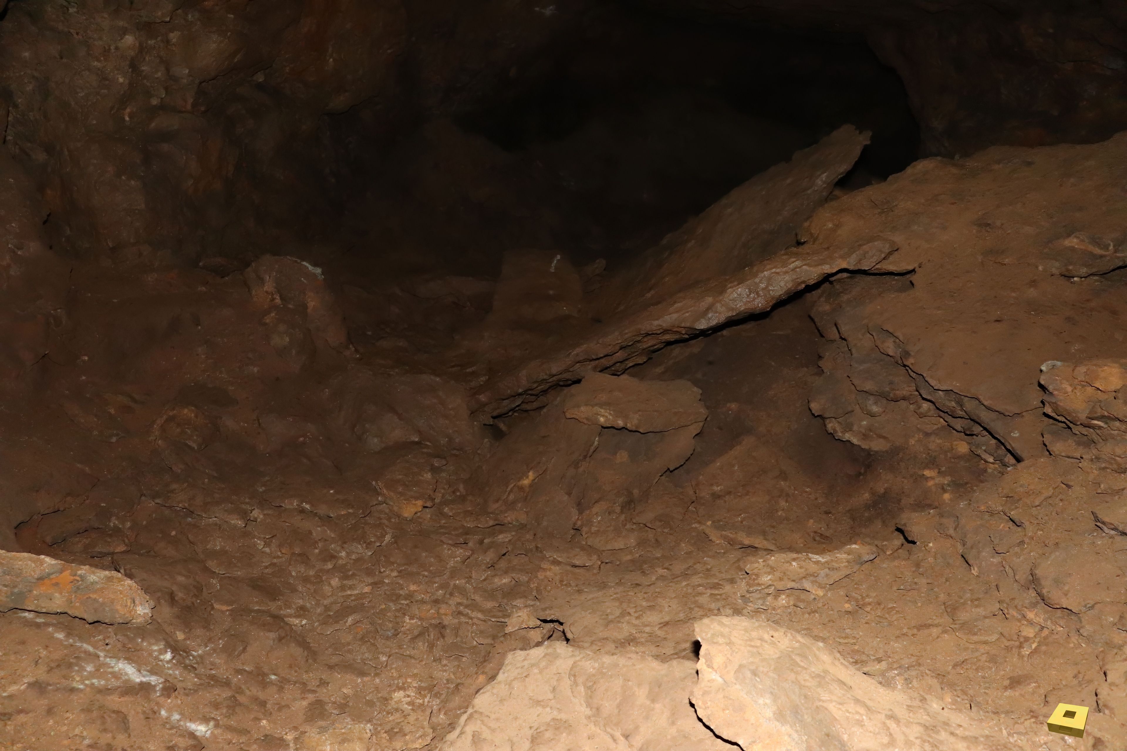 Pierre la Treiche, grotte - 8945 (I)
