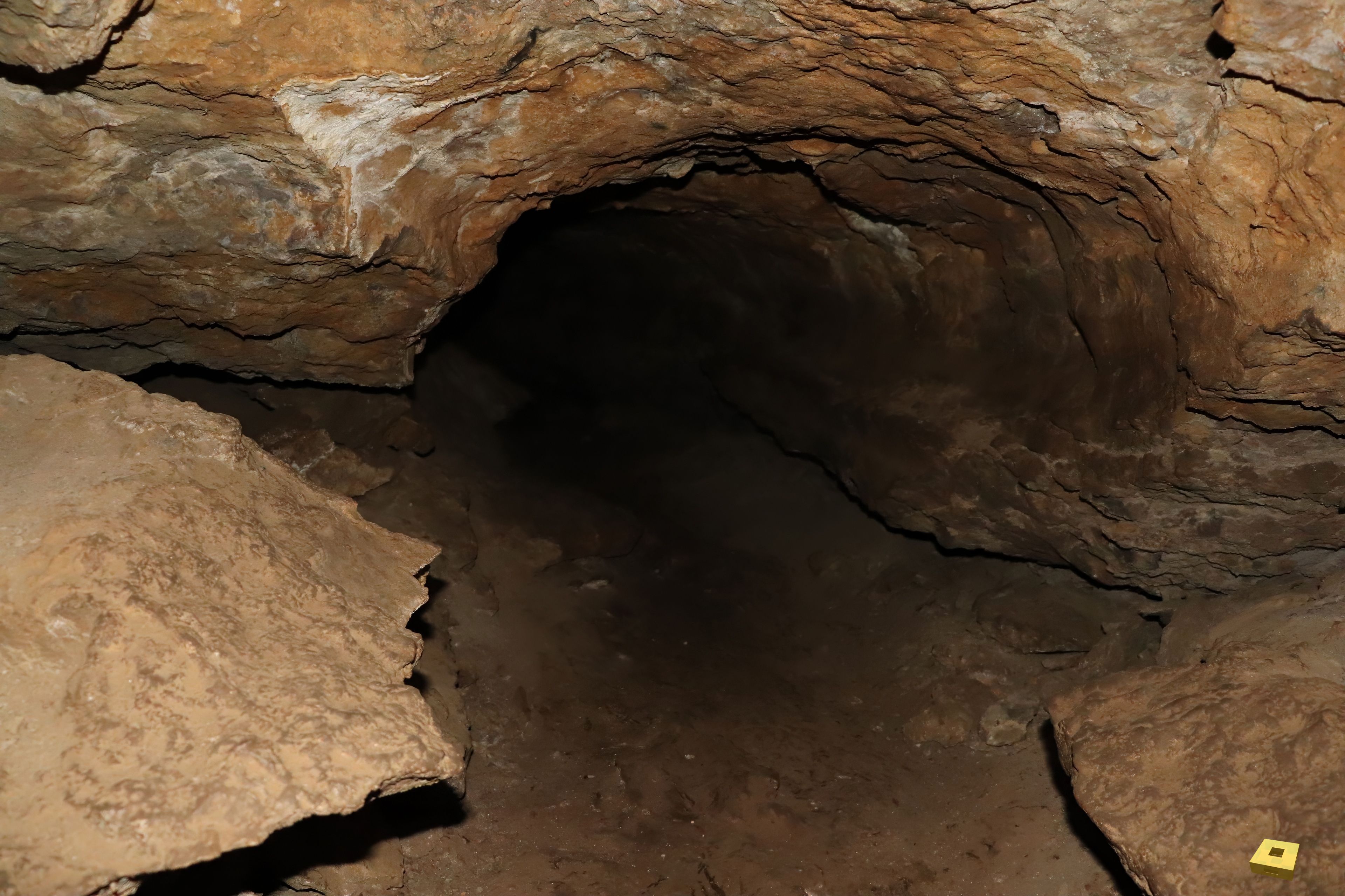 Pierre la Treiche, grotte - 8907 (I)