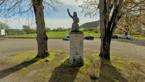 Domrémy, place (a)
