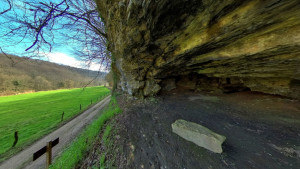 Grotte Roche Aux Fées (a)