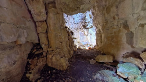 Bôve Cave (a)
