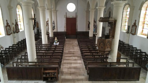 Aillianville, church - view of exit (S)