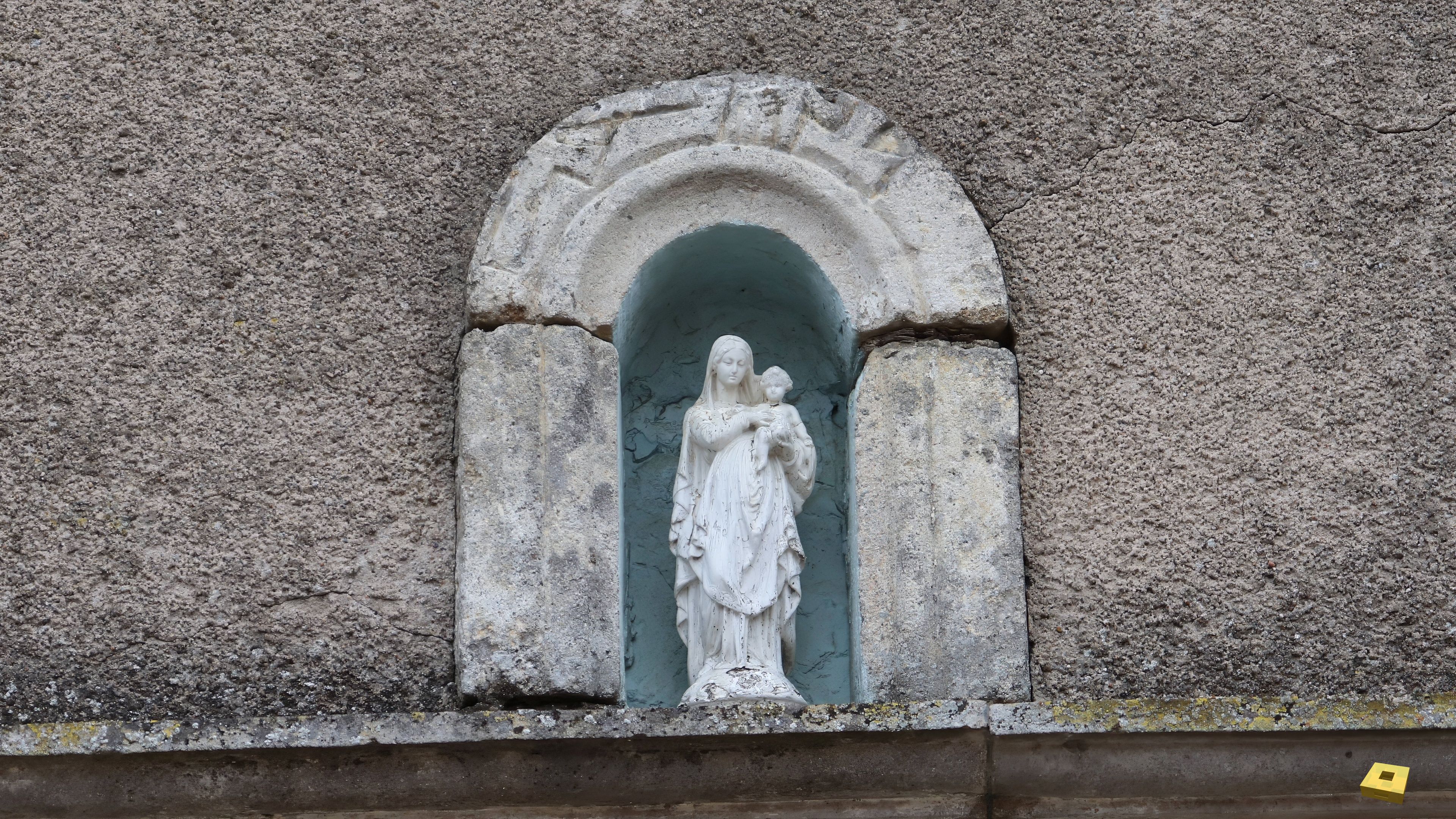 Aouze, virgin (I)