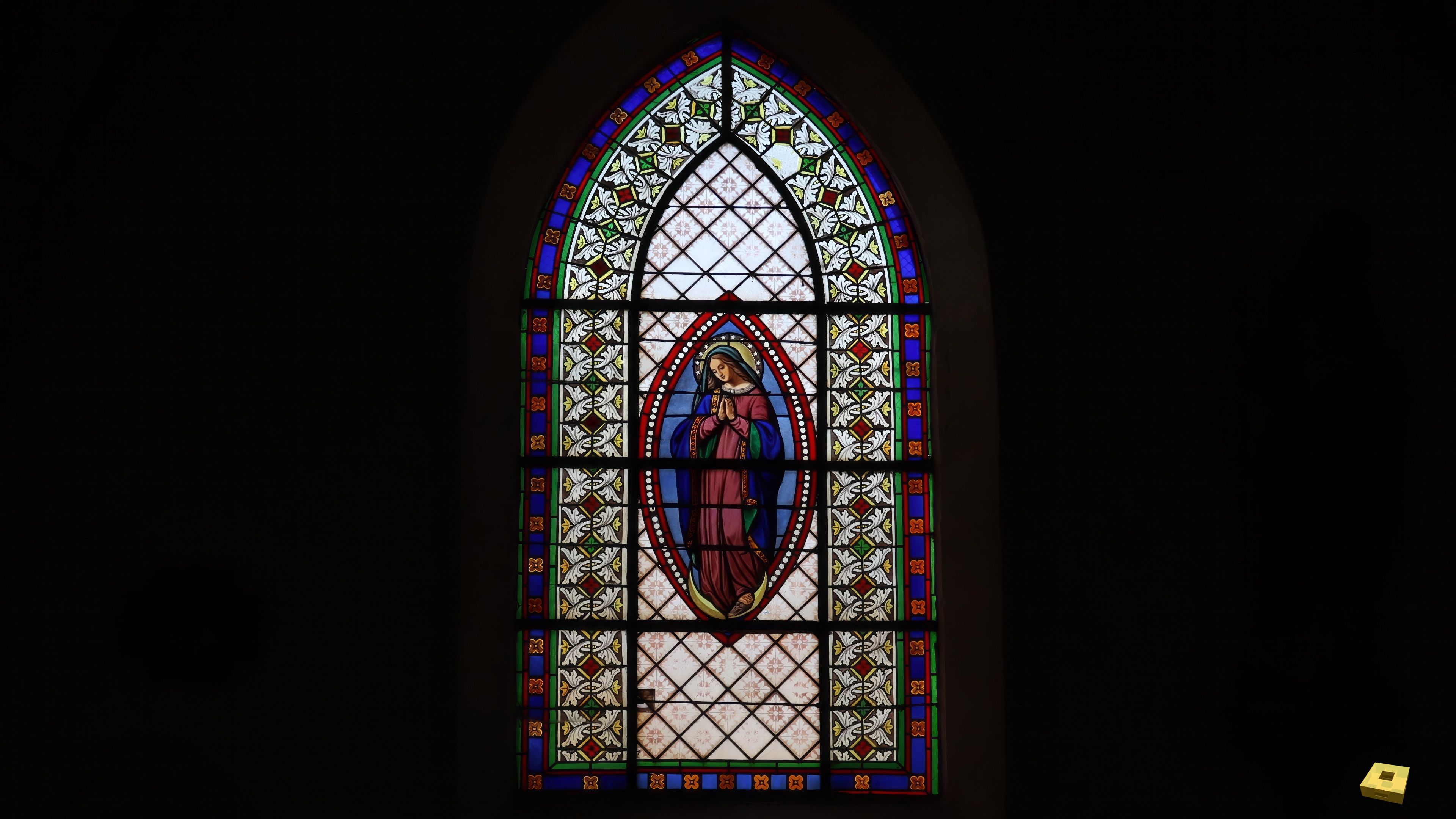 Aulnois, church - stained glass (I)