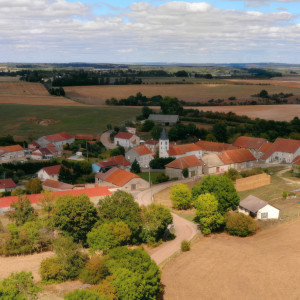 Brechainville, aerial view south 30 m (P)