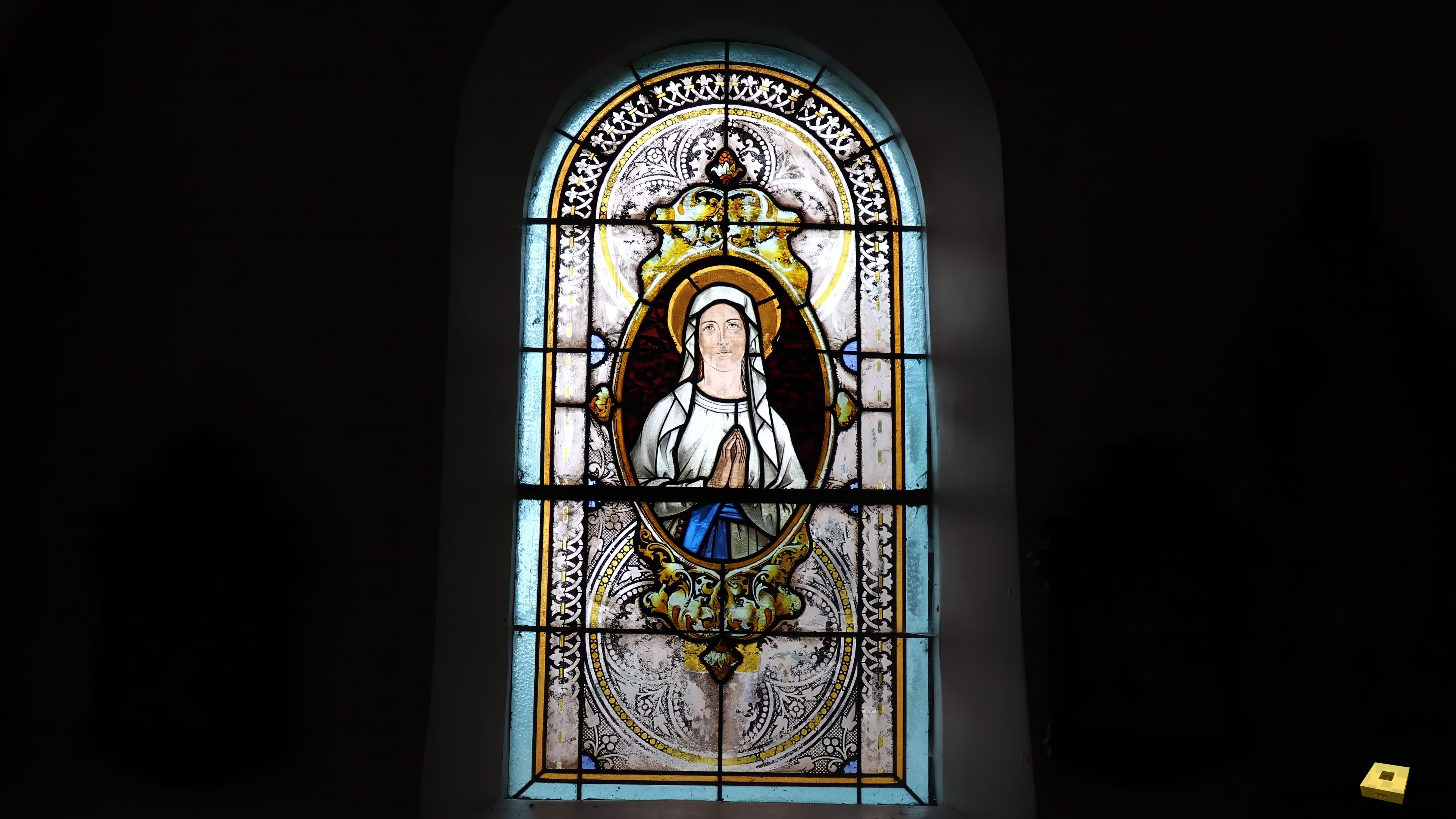 Brixey, church - stained glass window (I)