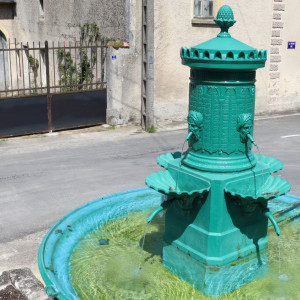 Brixey, fountain (S)