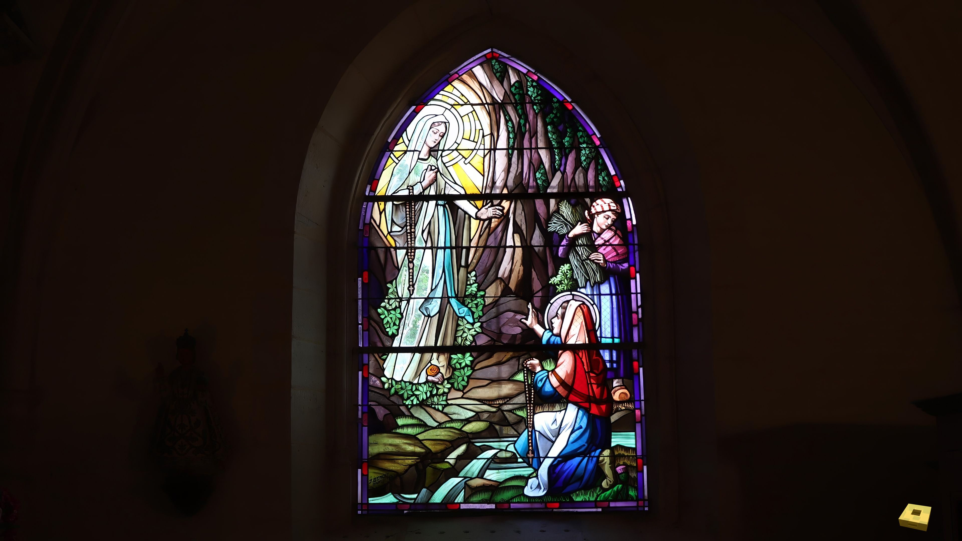 Certilleux, church - stained glass window (I)