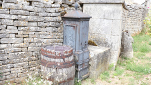 Chalvraines, fountain (S)