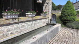 Choiseul, fountain (S)