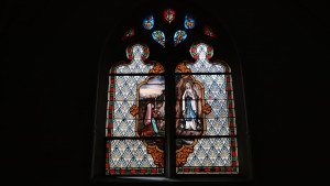 Circourt, Kirche - Buntglasfenster (I)
