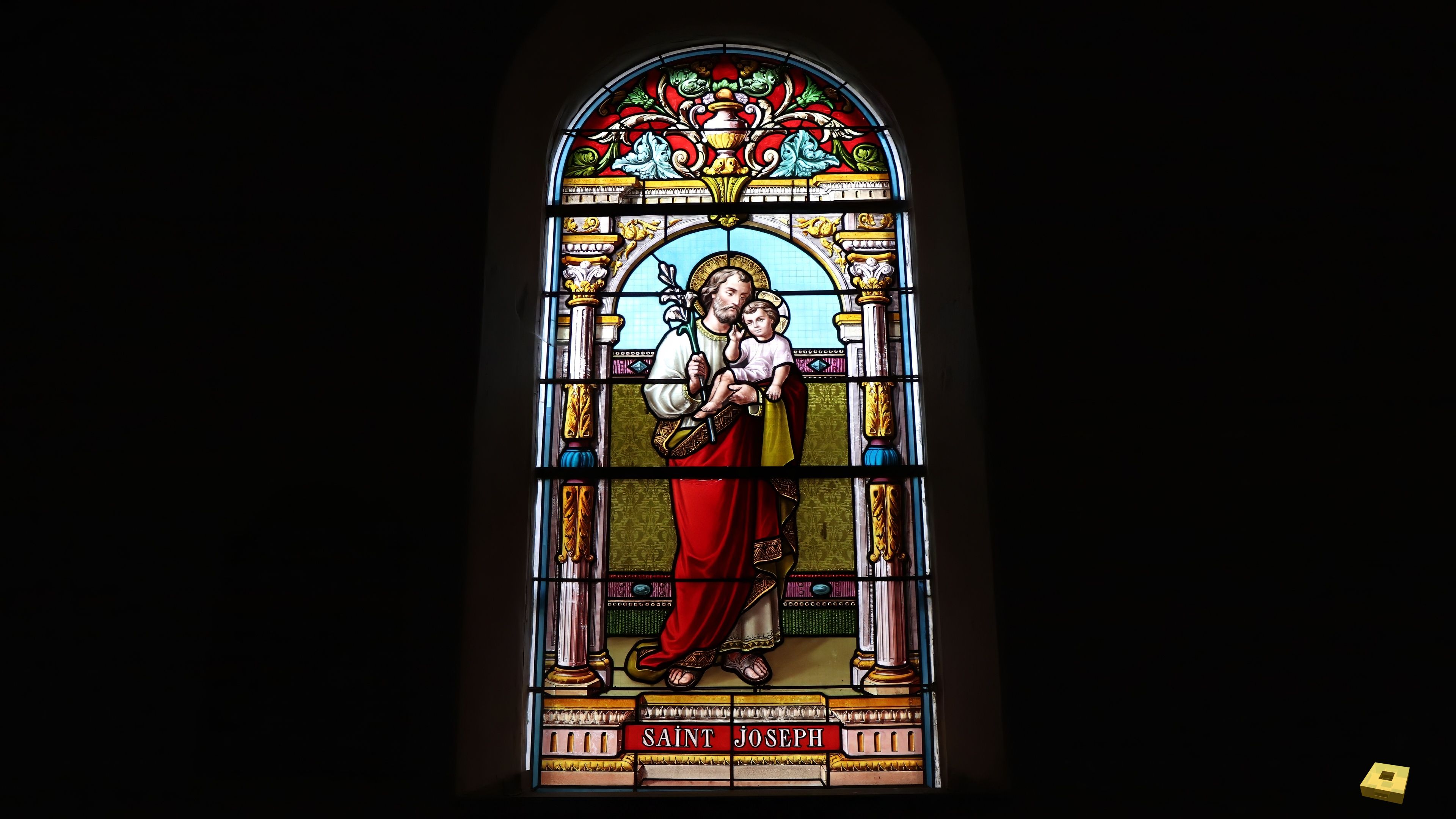 Circourt, church - stained glass window (I)