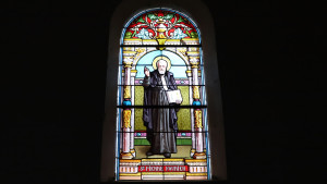 Circourt, Kirche - Buntglasfenster (I)