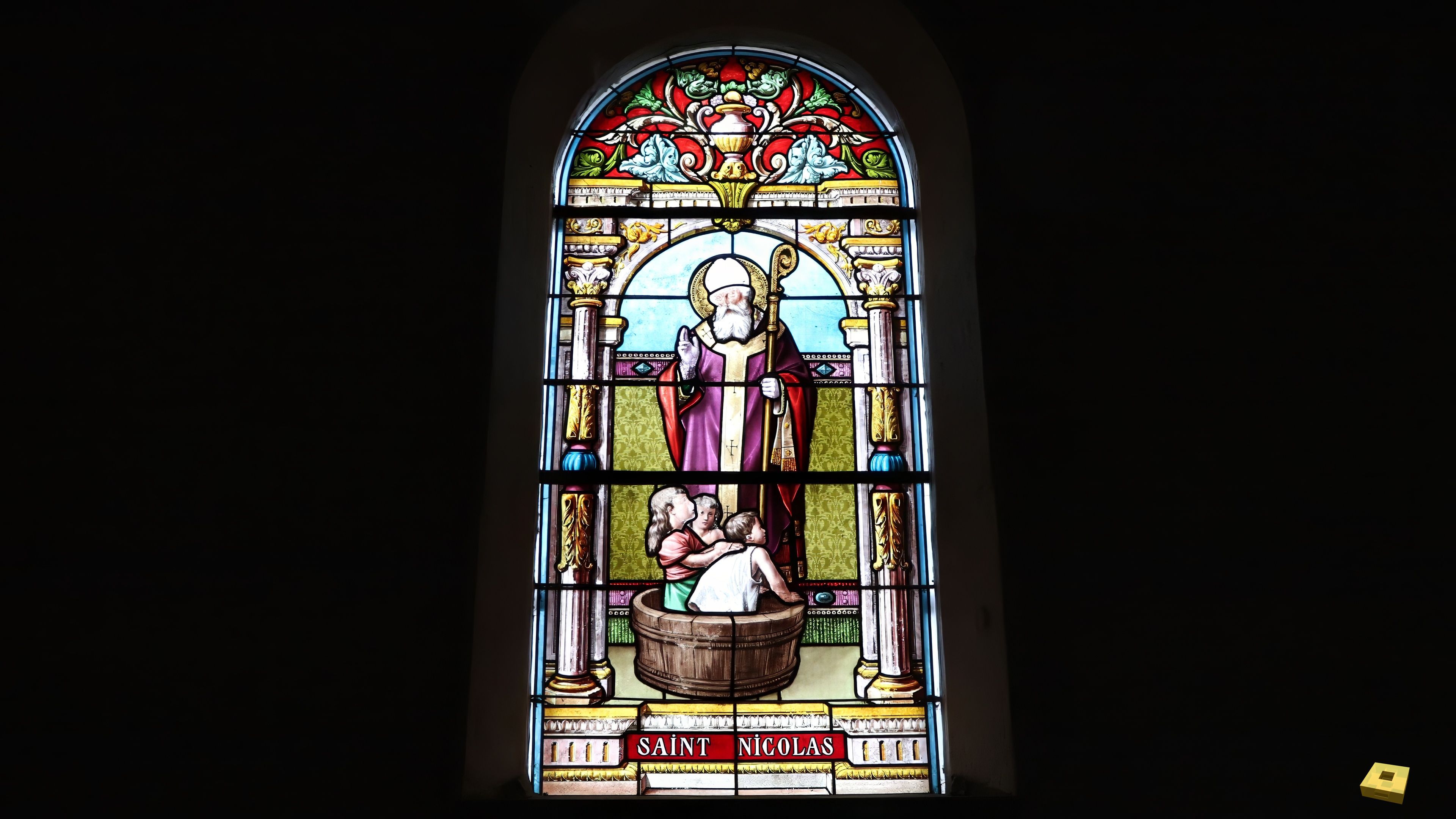 Circourt, church - stained glass window (I)