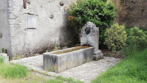 Courcelles, fountain (S)