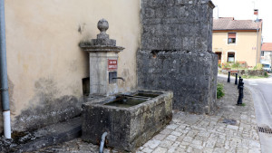 Dolaincourt, Brunnen (S)