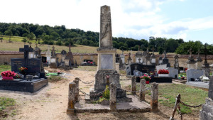Dolaincourt, Kriegerdenkmal (S)