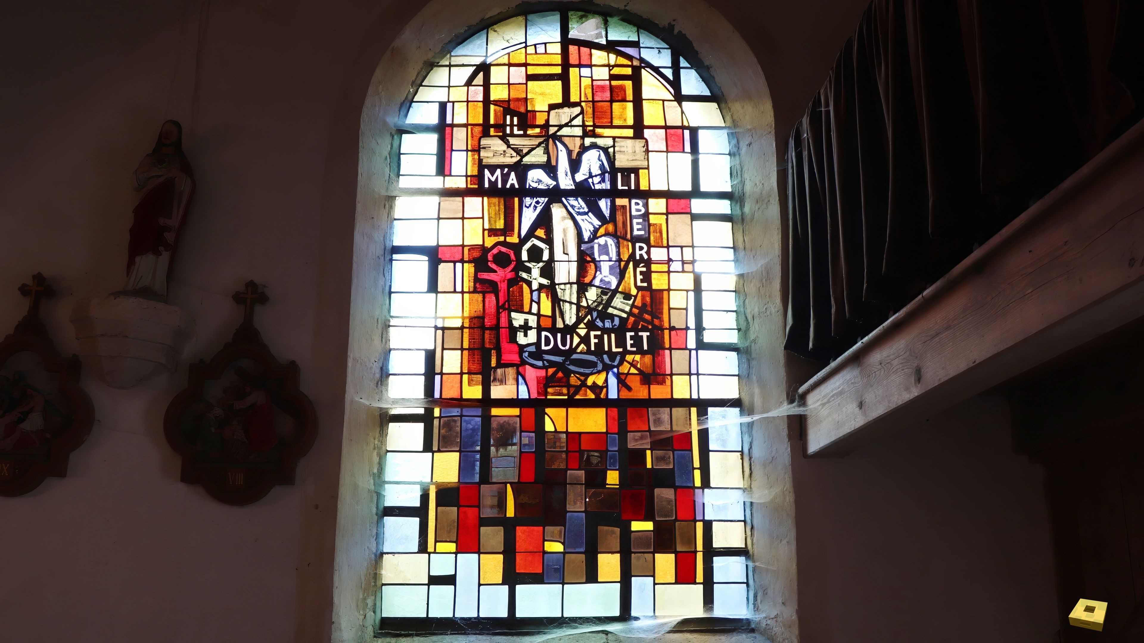 Dolaincourt, église - vitrail (I)