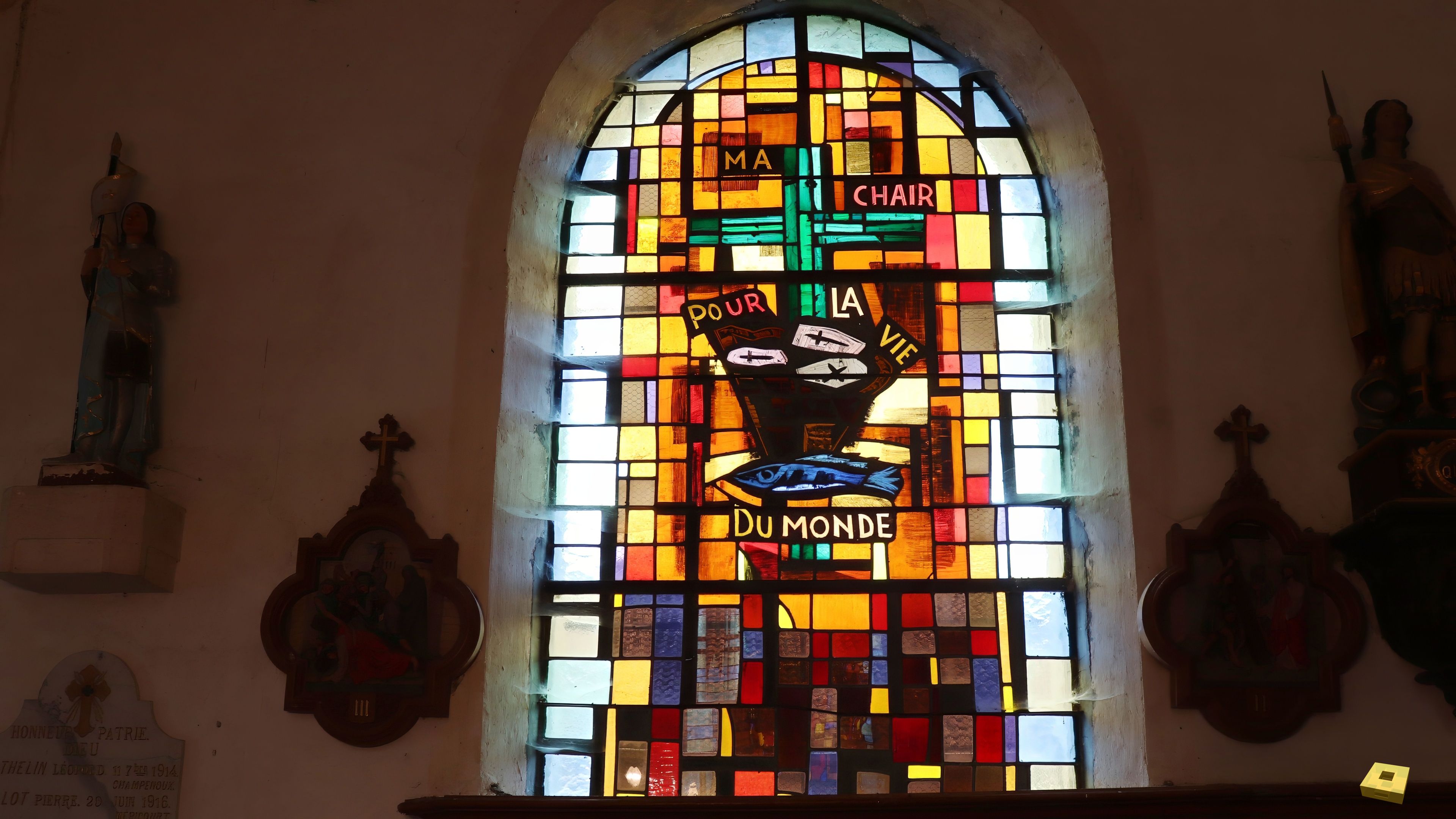 Dolaincourt, church - stained glass window (I)