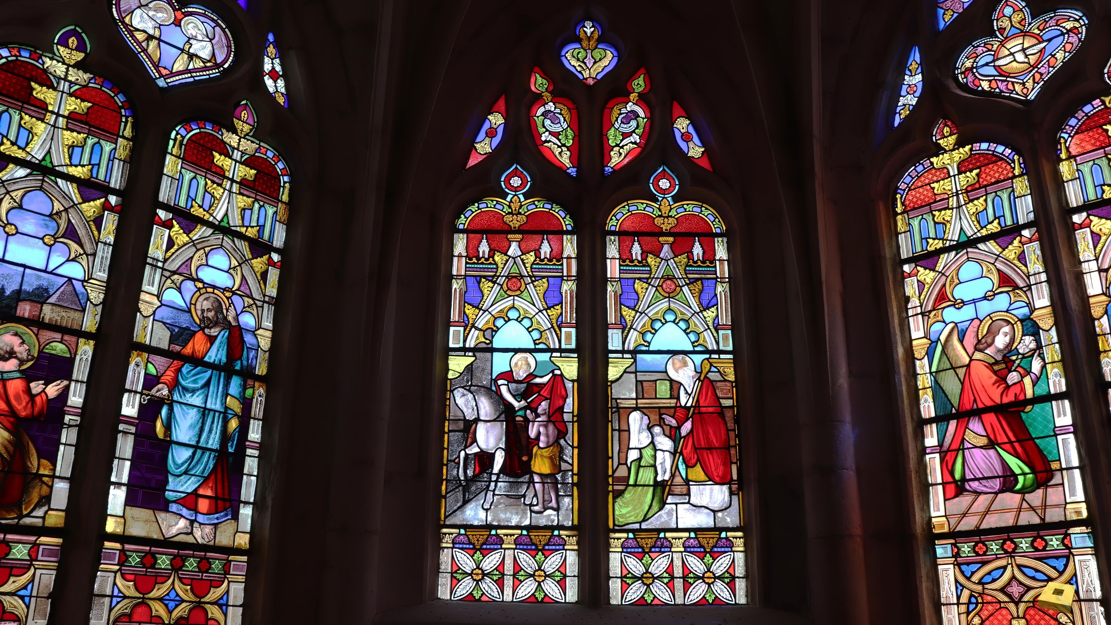 Dommartin, Kirche - Buntglasfenster (I)