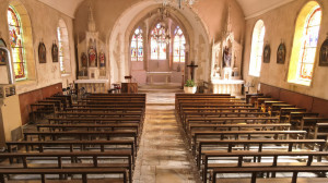 Dommartin, church - towards altar (S)