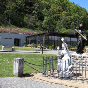 Domrémy, basilica - Jeanne (S)