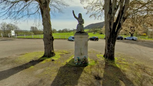 Domrémy, village square (P)