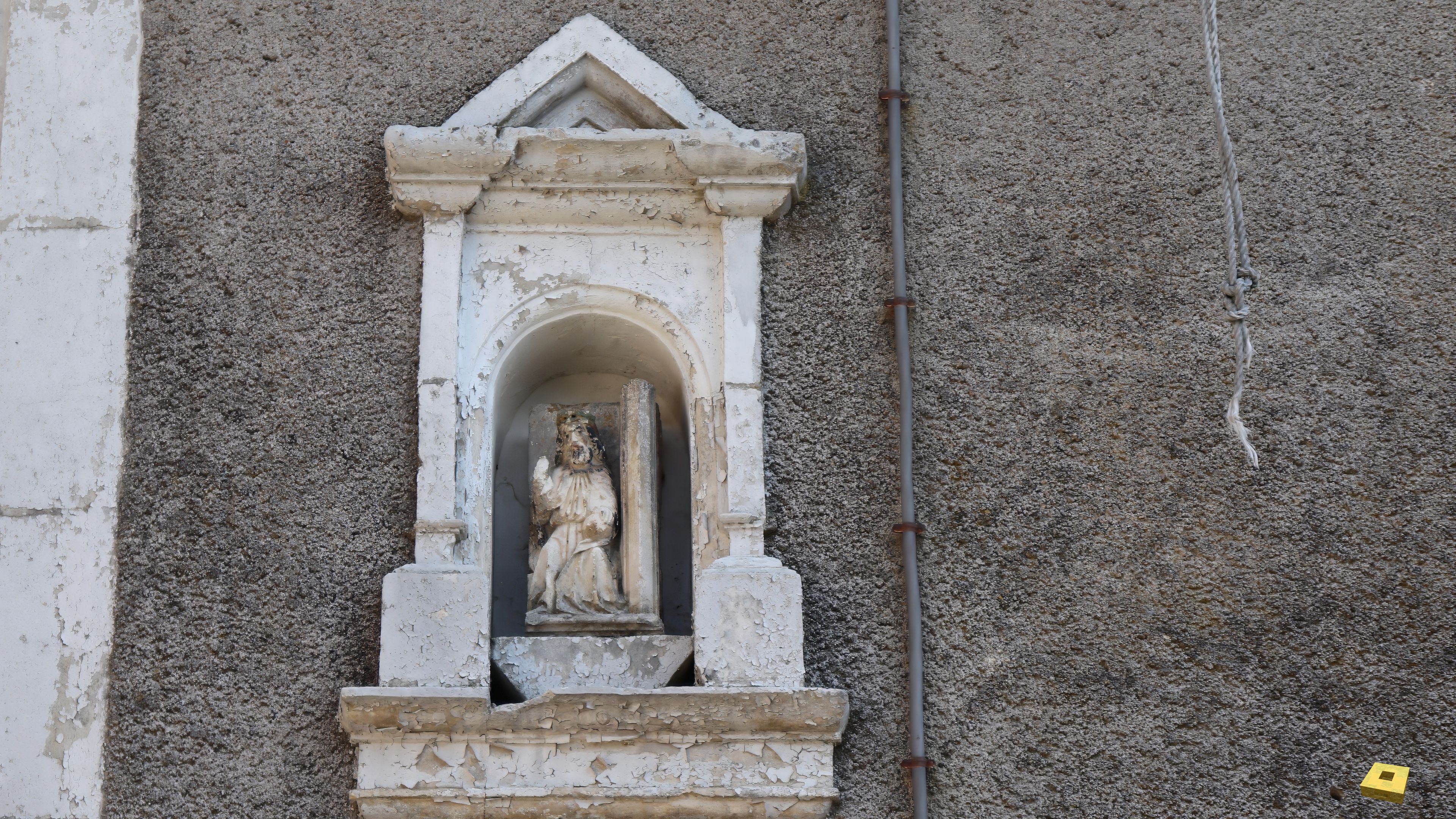 Fréville, Flachrelief (I)