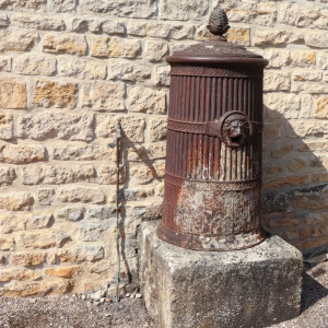 Fréville, Brunnen (S)