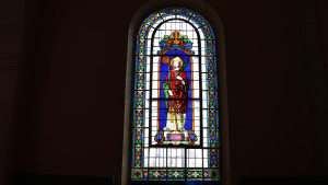 Gémonville, Kirche - Buntglasfenster (I)
