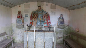Gendreville, chapel - altar (S)