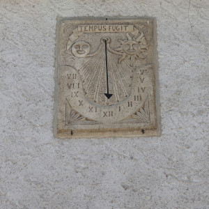 Goncourt, sundial (S)