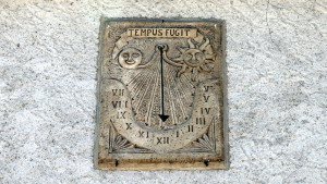 Goncourt, Sundial (I)