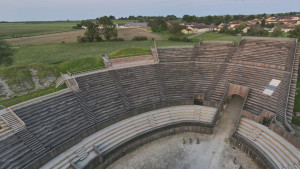 Grand, amphitheater - panoramic (P)