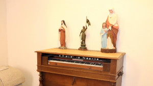 Hagnéville, church - organ (S)