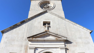 Illoud, church - facade (S)