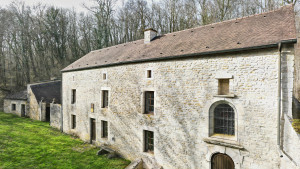 Illoud, Einsiedelei - Innenhof (P)
