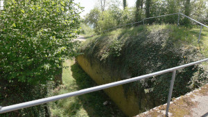 La Mothe, entrance (P)