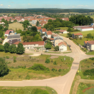 Liffol-le-Grand, Bazoilles-Straße (P)